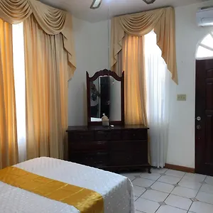 Goldenview Ocho Rios